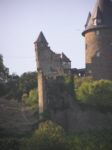 Halbrundturm - aus Blickrichtung Rhein : zum Vergrößern der Ansicht hier klicken
